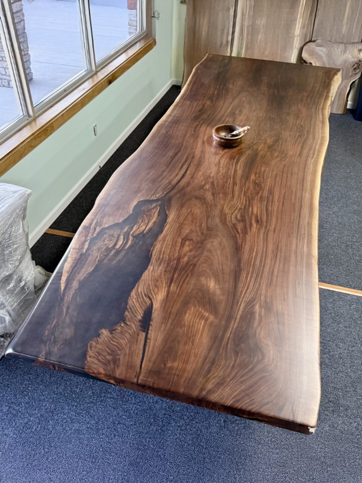 live-edge-dining-room-table